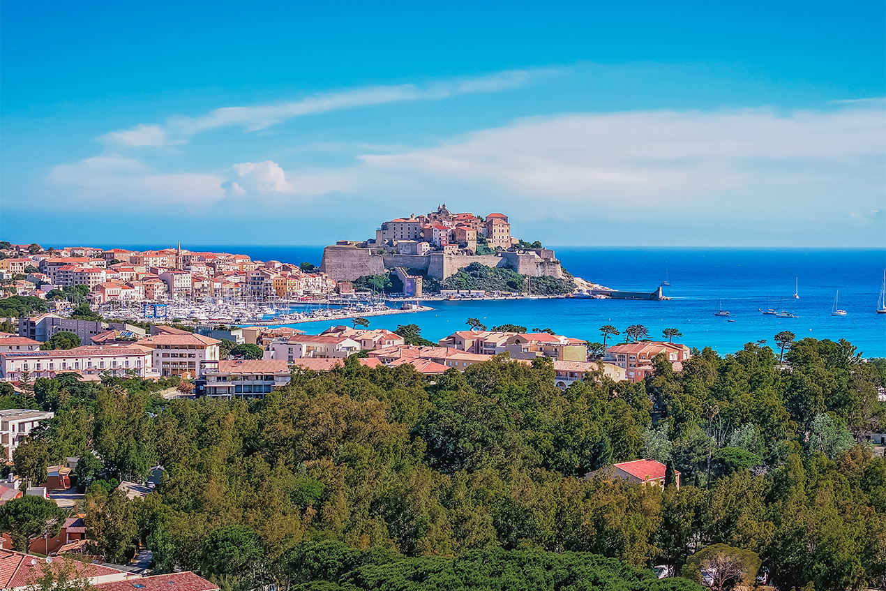 decouvrez la baie de calvi